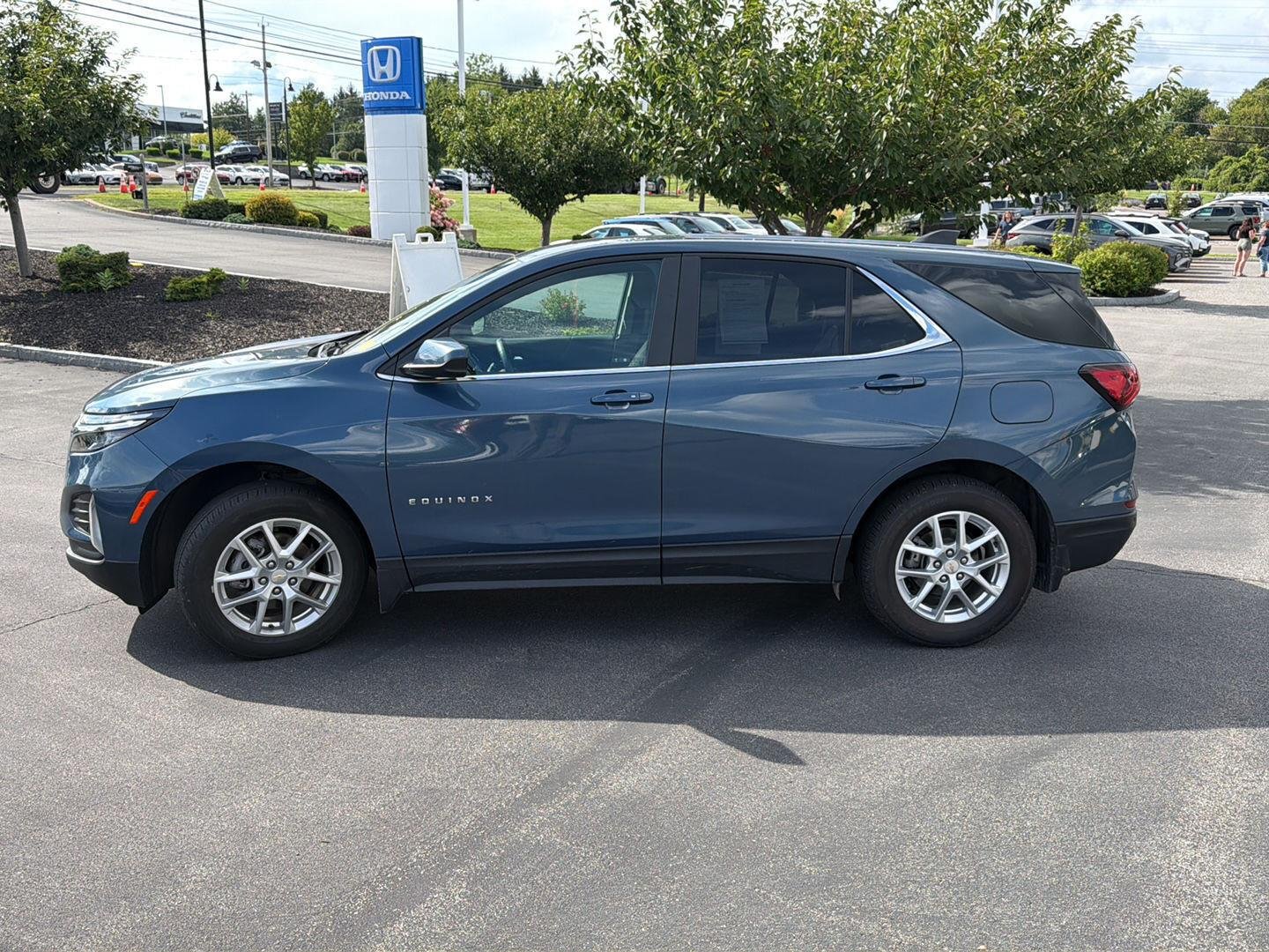 Used 2024 Lakeshore Blue Metallic Chevrolet LT image 4