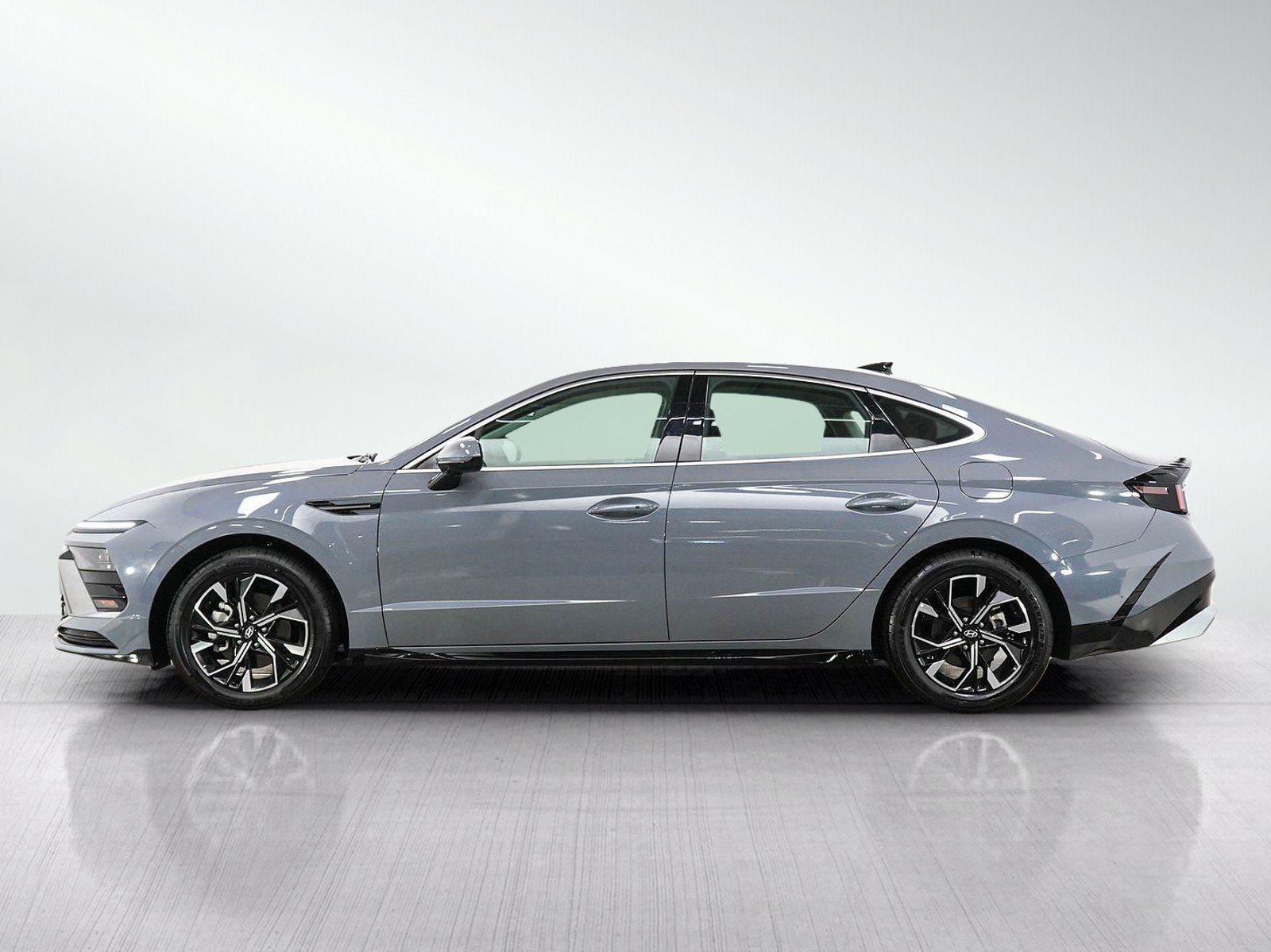 Used 2024 Transmission Blue Hyundai SEL 2.5L FWD image 2