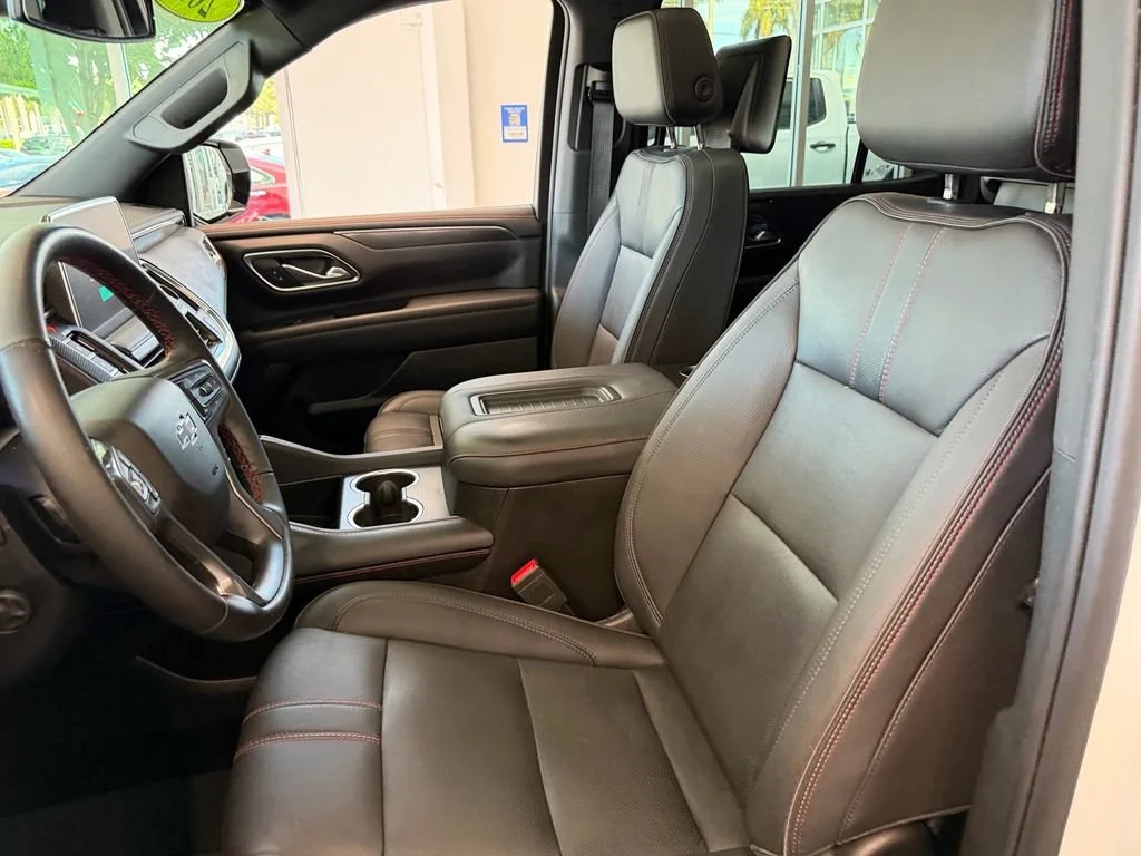 Used 2023 SUMMIT WHITE Chevrolet RST image 9