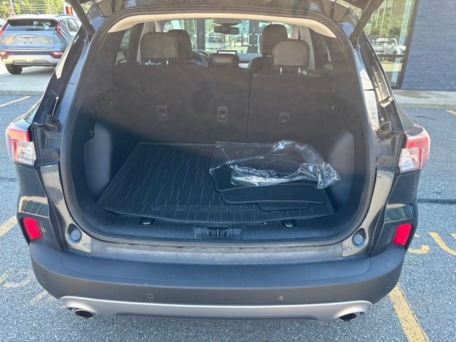 Used 2022 Blue Ford Titanium image 9
