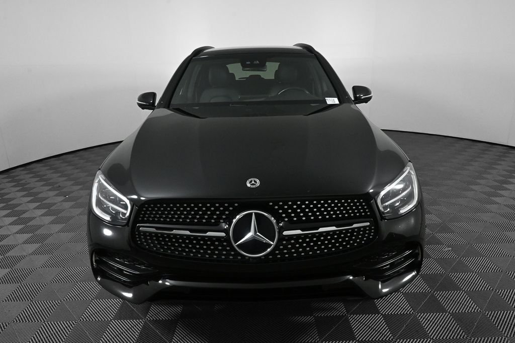 Used 2022 Black Mercedes-Benz GLC 300 image 33