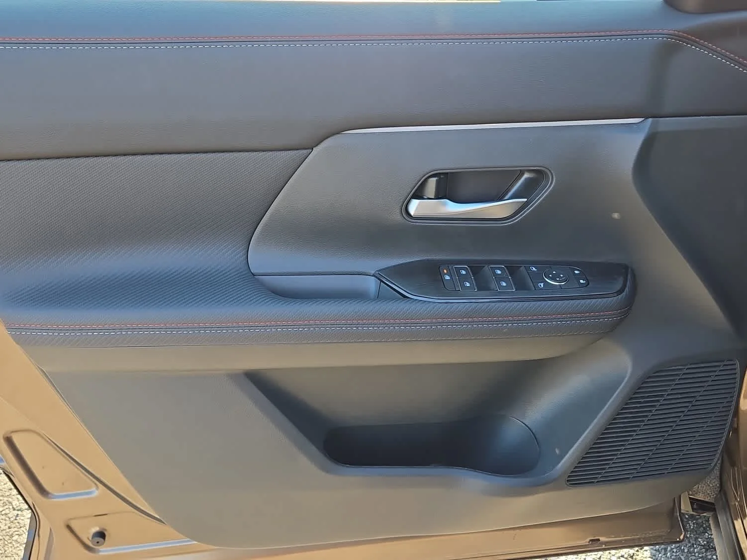 2026 Nissan KICKS SR AWD - Photo 9