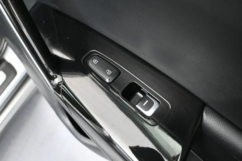 Used 2019 Silver Kia SX image 46