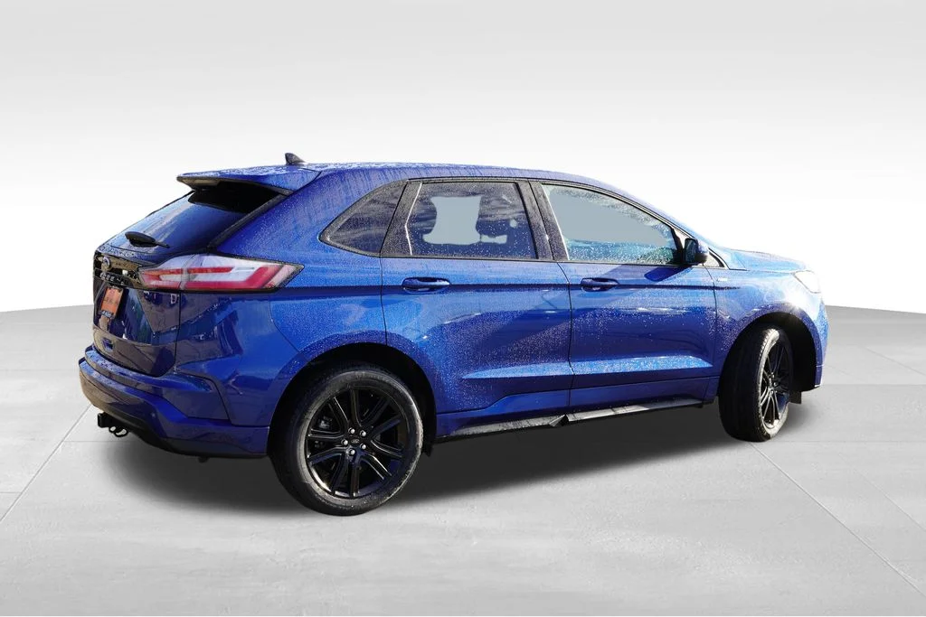 Used 2023 Atlas Blue Metallic Ford ST Line image 4