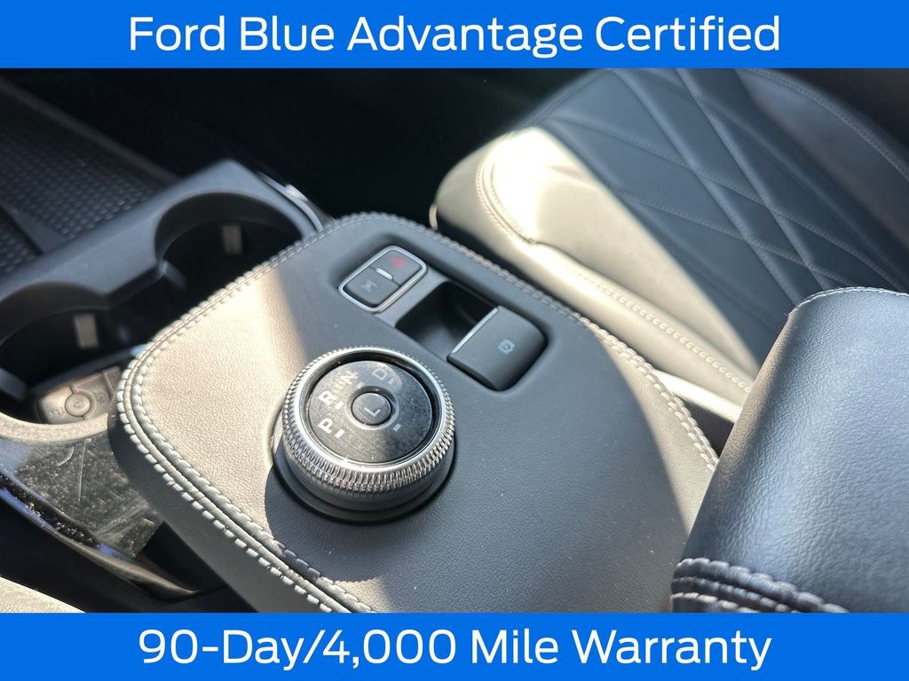 Used 2023 White Ford Select image 17