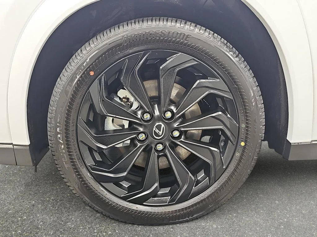New 2026 Ultra White Lexus PREMIUM AWD image 31