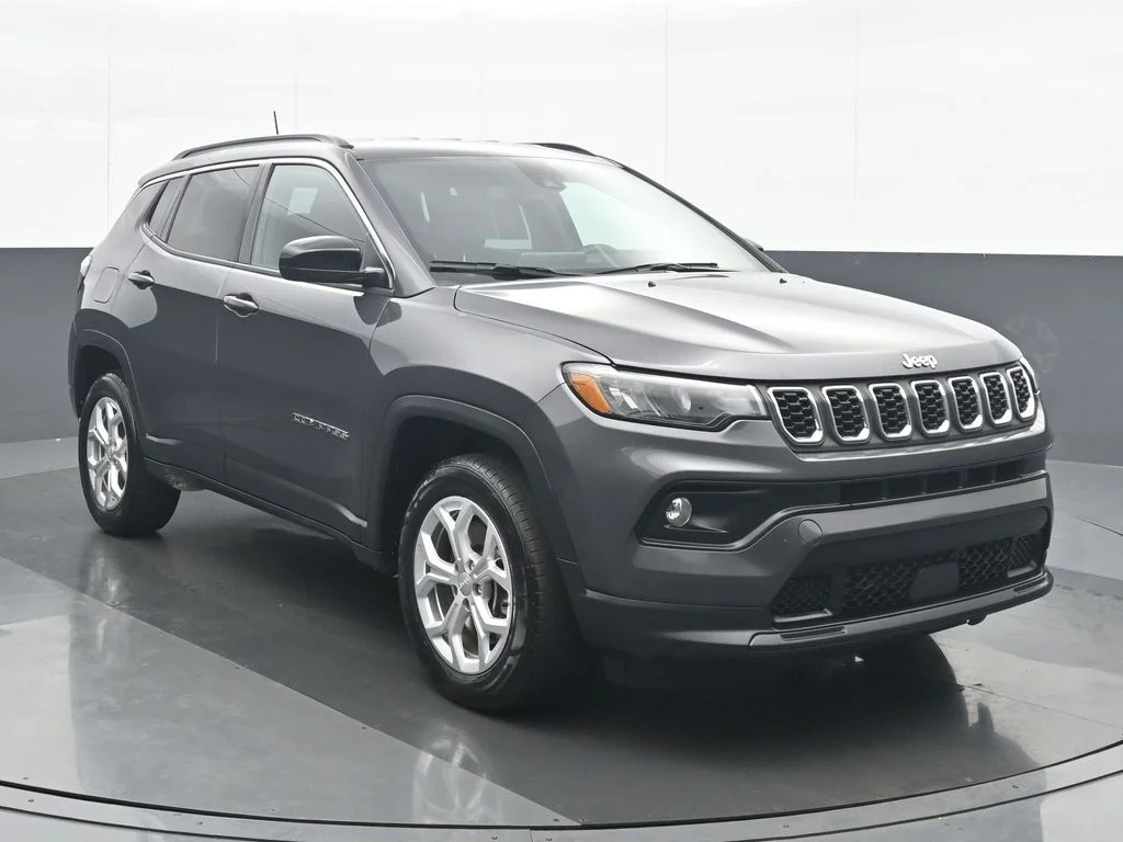 Used 2024 Gray Jeep Latitude image 9