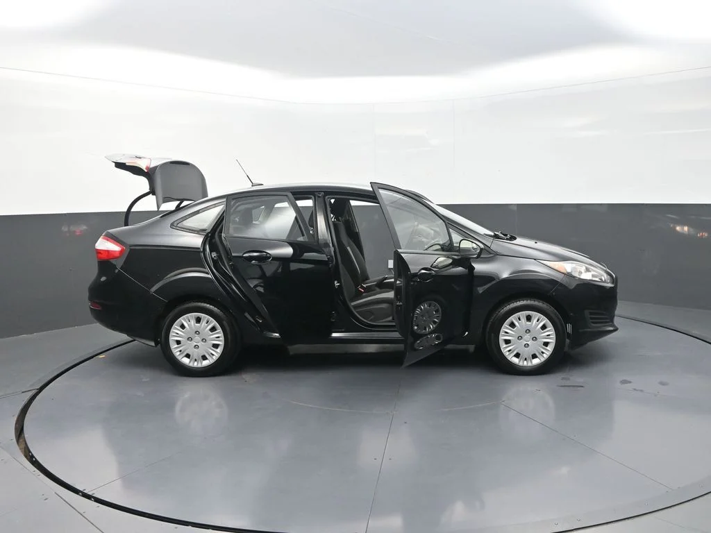 Used 2019 Black Ford S image 37