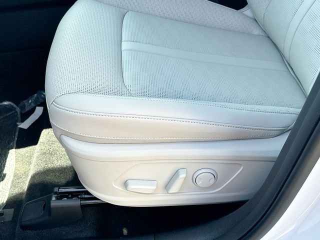 New 2026 Glacial White Pearl Kia S image 19