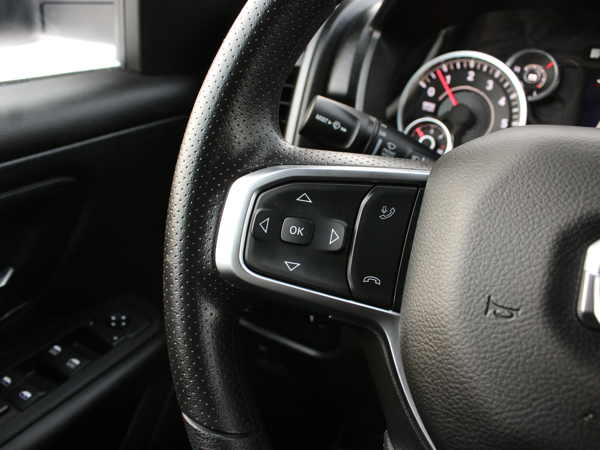 Certified Used 2025 Black RAM Tradesman * No Accidents | Heated Seats | Backup Camera | Twin-Turbo | Protection Group image 18