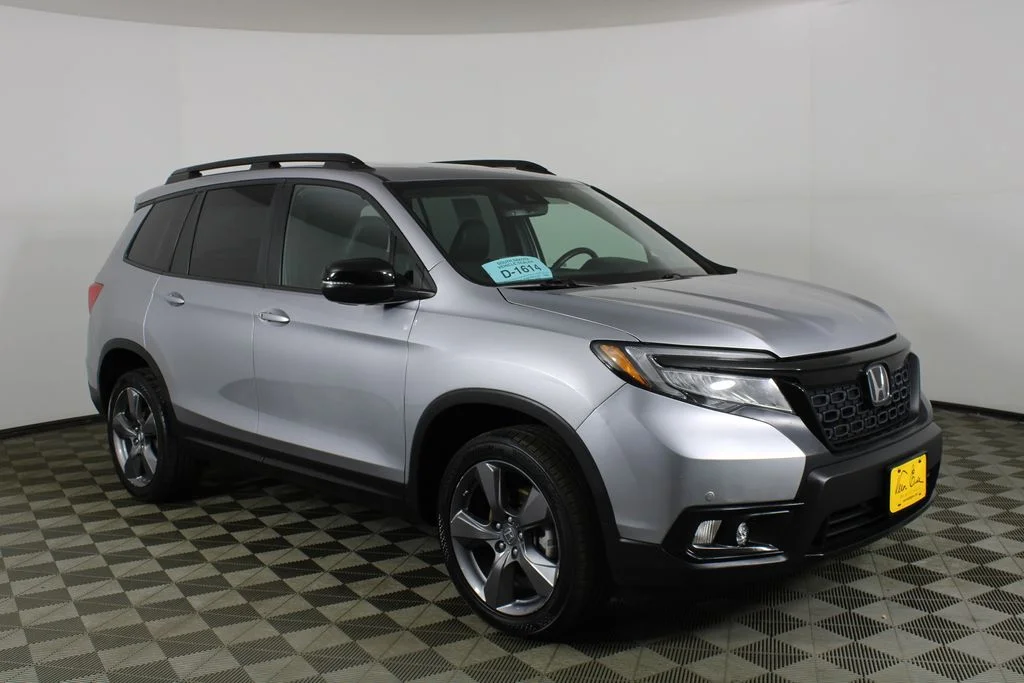 2019 Honda Passport 3.5 Touring 4WD Auto's photo