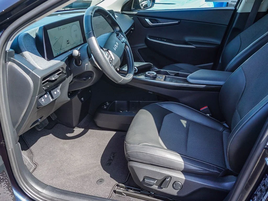 Certified Used 2023 Blue Kia Light image 17