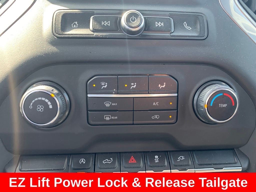 Used 2021 White Chevrolet Custom image 18
