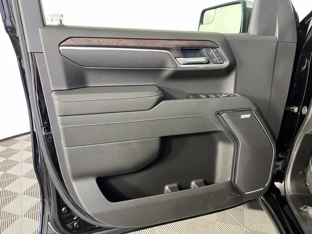 2026 GMC Sierra 1500 SLT - Photo 15
