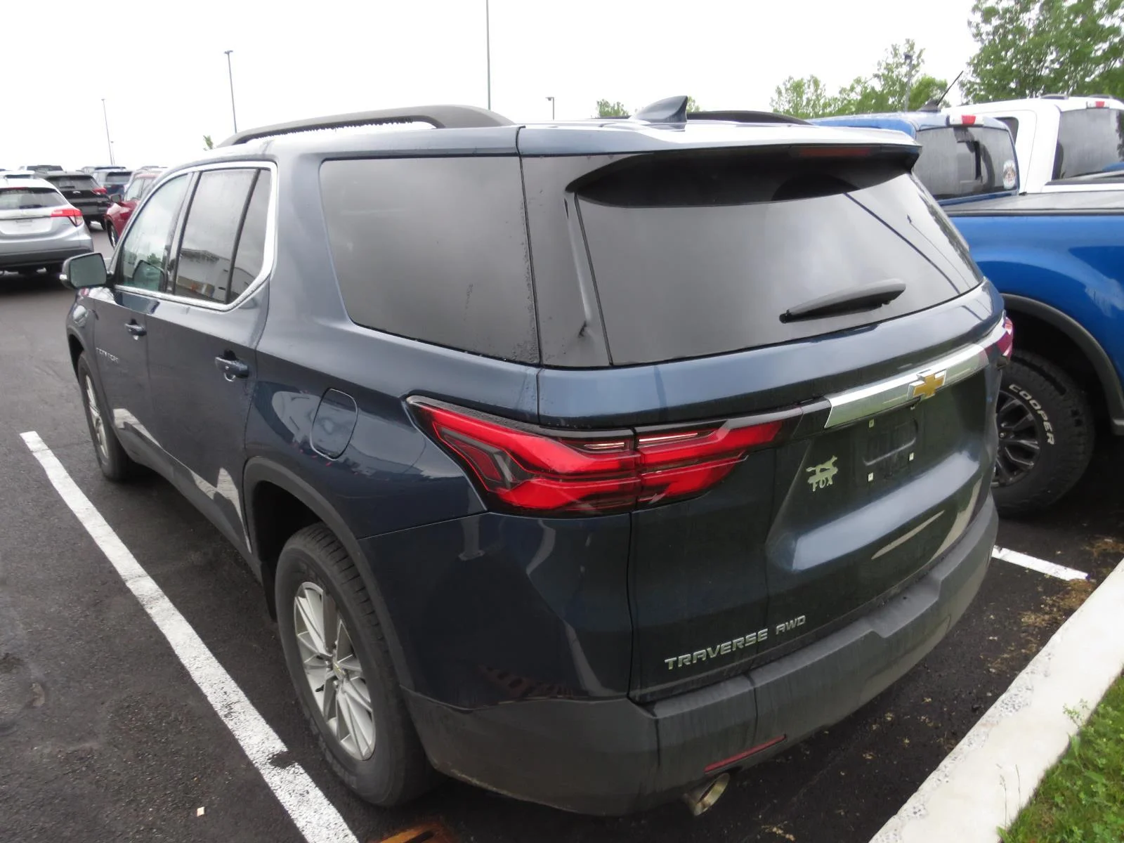 Used 2023 Northsky Blue Metallic Chevrolet LT Cloth image 10