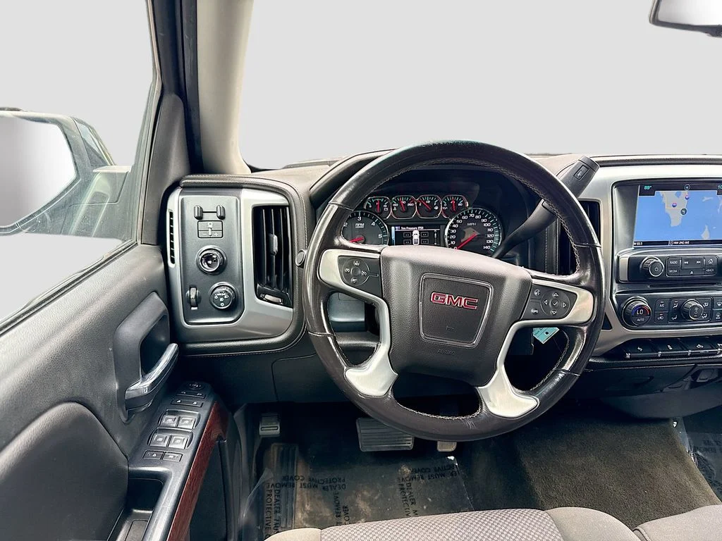 Used 2018 Black GMC SLE image 22
