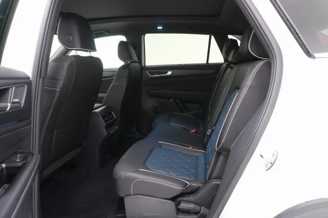 2026 Volkswagen Atlas Cross Sport SEL Premium R-LINE - Photo 22