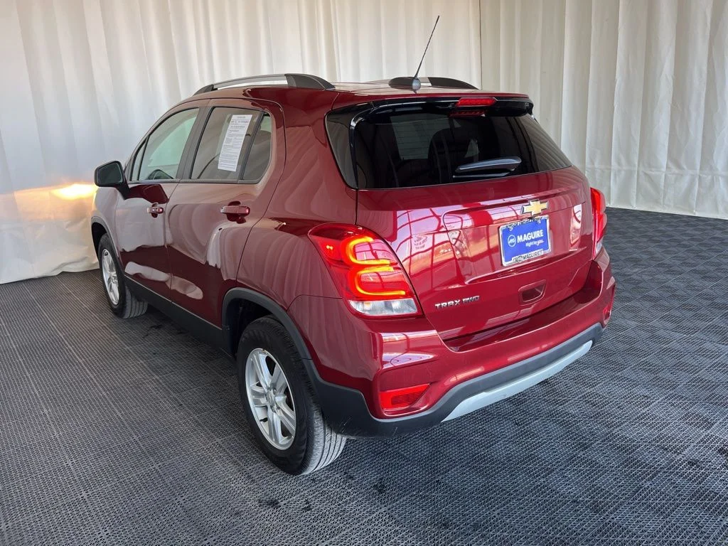 Used 2022 Red Chevrolet LT image 25