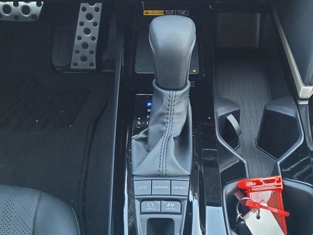 Used 2025 Silver Toyota LE image 18