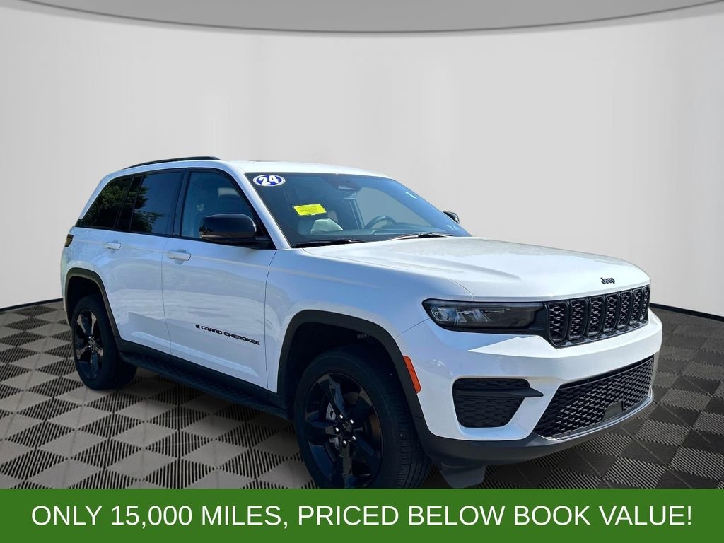 Used 2024 White Jeep Altitude X image 7