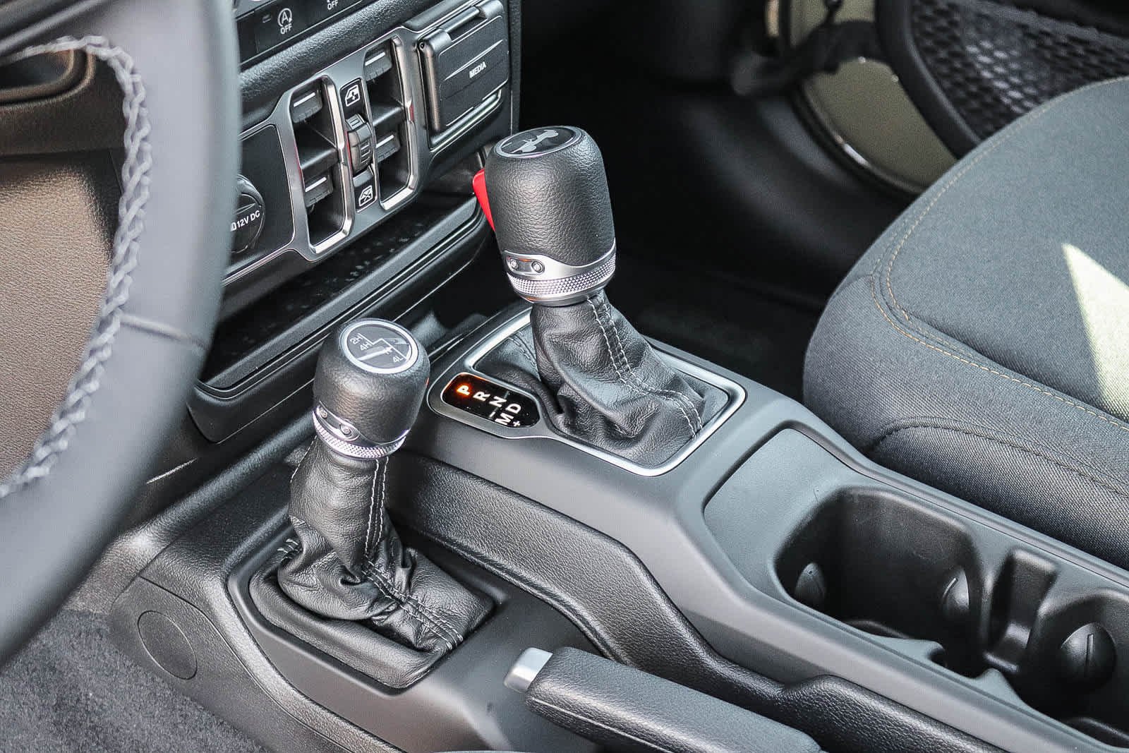 New 2027 41 Paint Jeep Sport S image 21