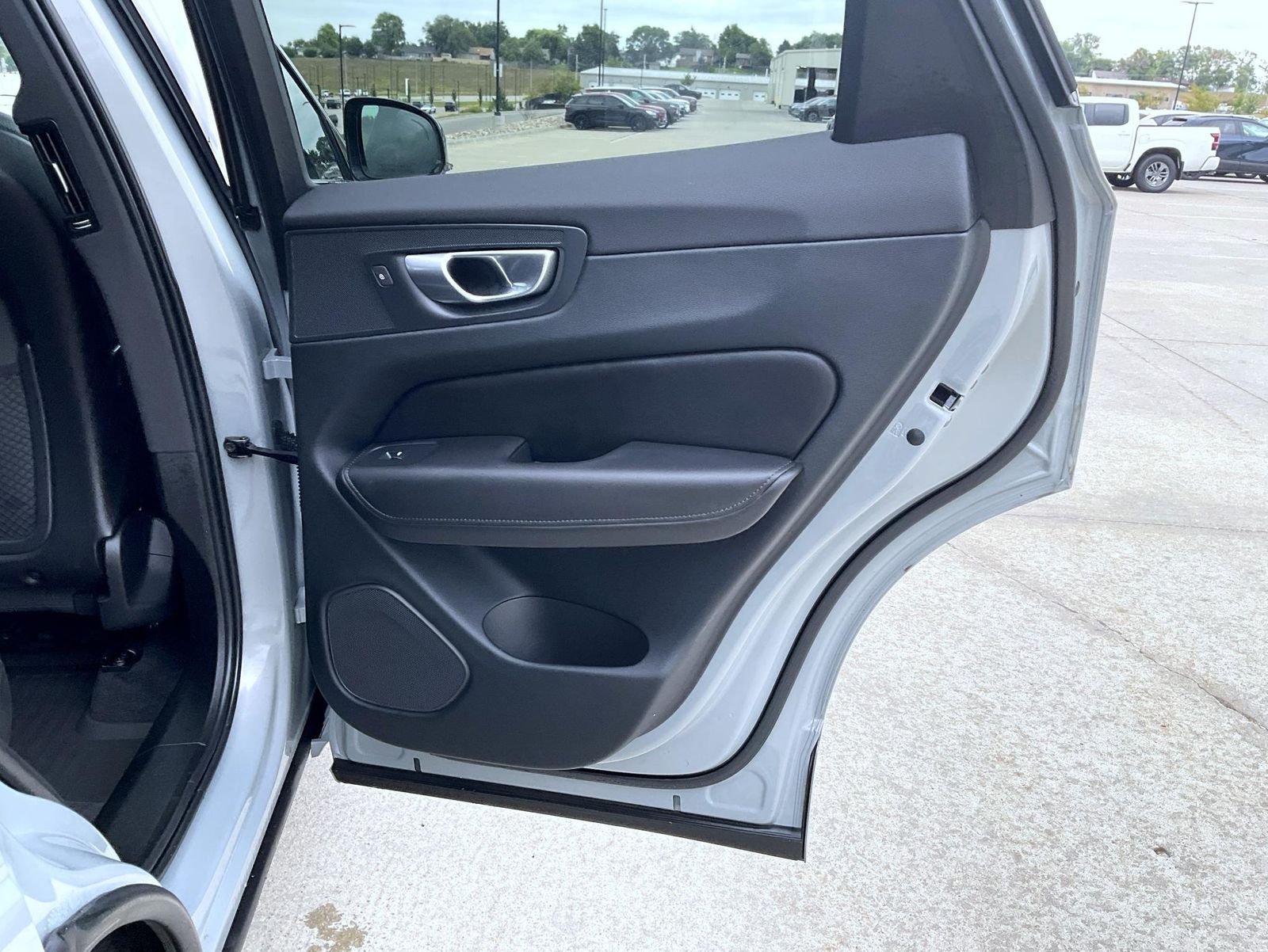 2024 Volvo XC60 Plus - Photo 21
