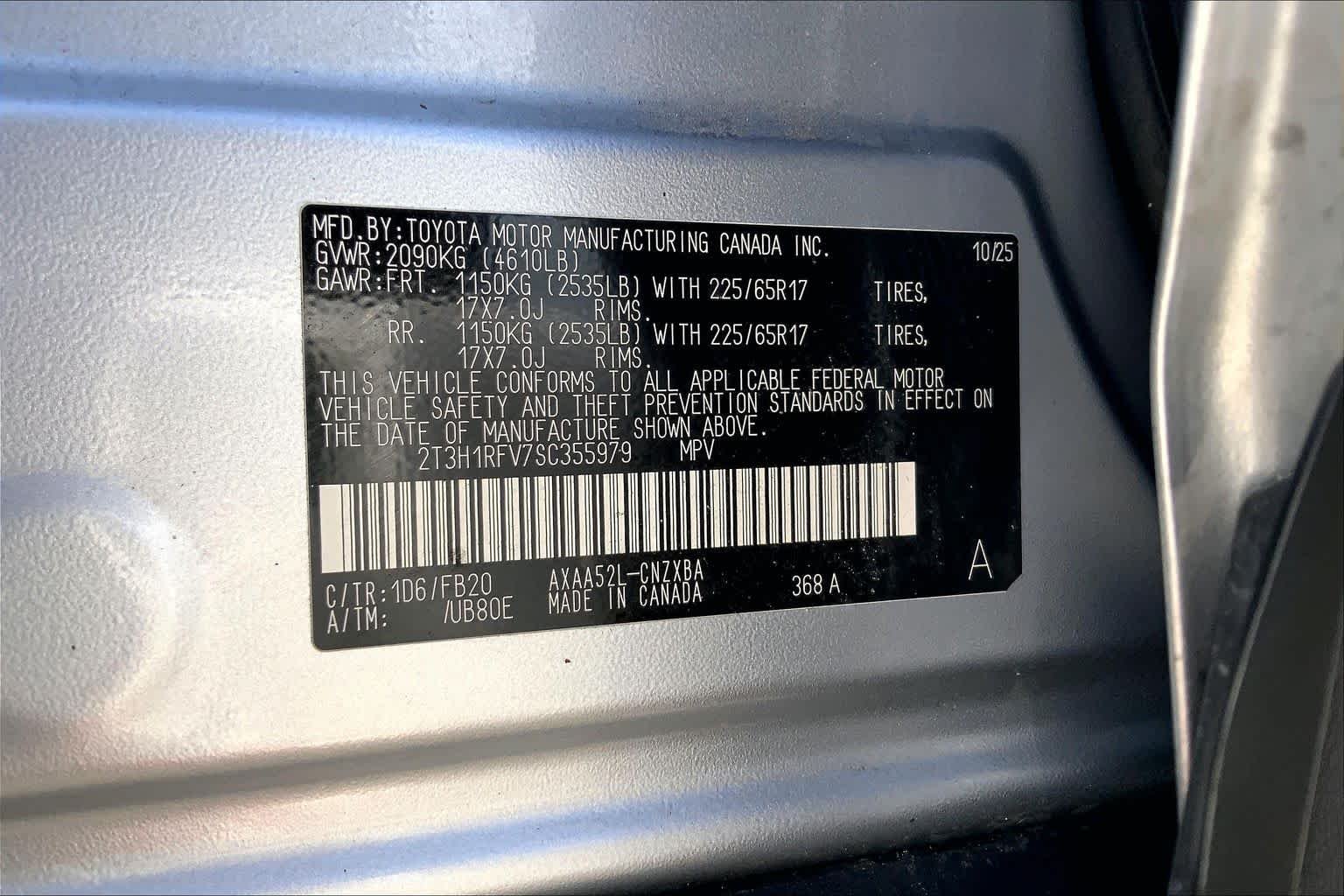 Used 2025 Silver Sky Metallic Toyota LE image 36