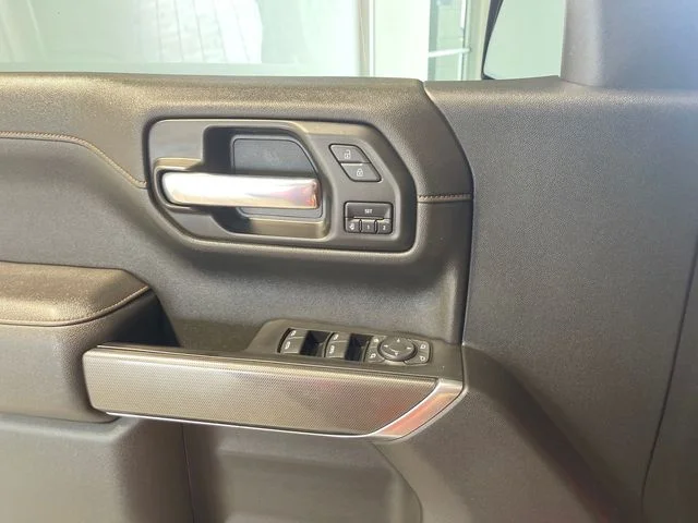 Used 2022 Cardinal Red GMC AT4 image 17