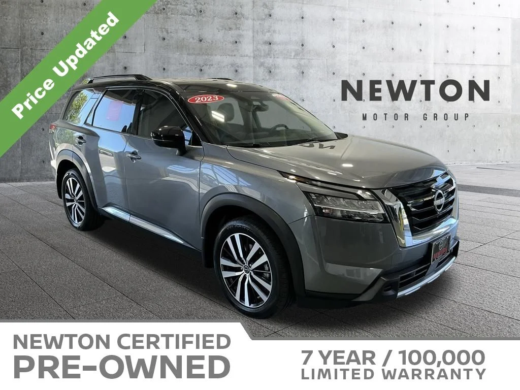 2023 Nissan Pathfinder Platinum 4WD's photo