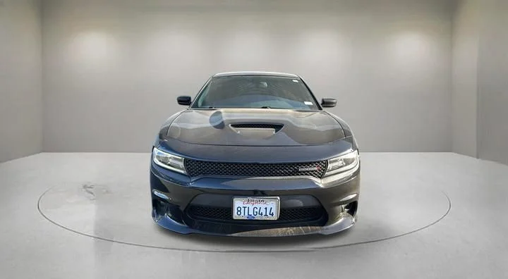 2C3CDXHG8KH749496
