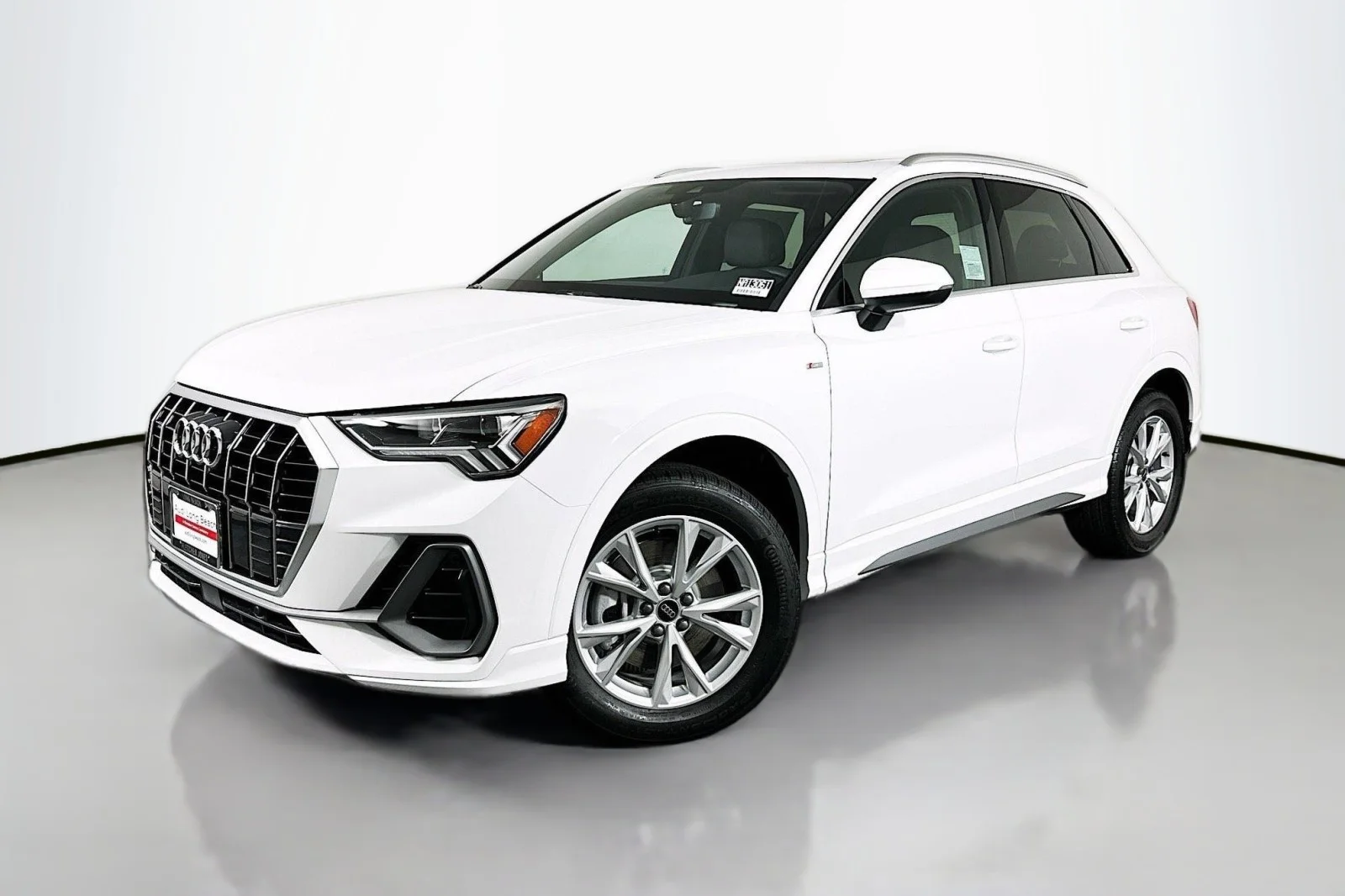 2025 Audi Q3 45 TFSI S Line Premium quattro's photo
