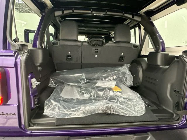 New 2026 Reign Exterior Paint Jeep Sahara image 21