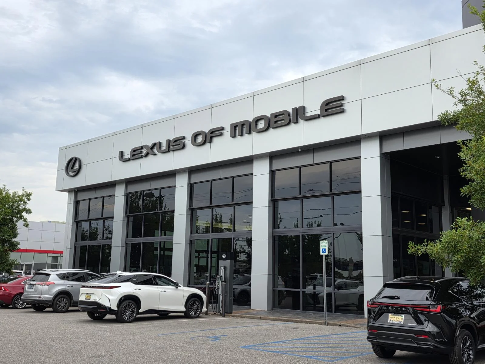 Certified Used 2024 White Pearl Lexus 350 image 13