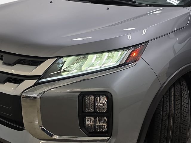 Used 2024 Gray Mitsubishi 2.0 ES image 30