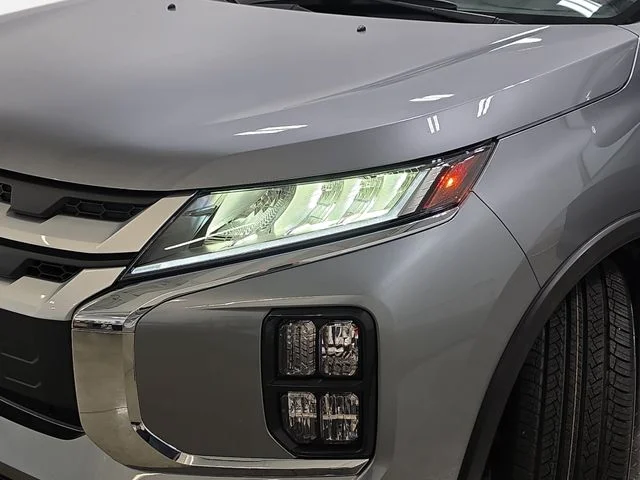 Used 2024 Gray Mitsubishi 2.0 ES image 30