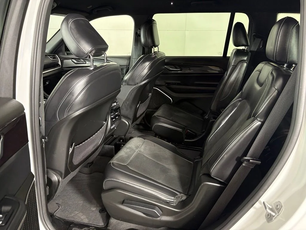 Used 2022 Bright White Clearcoat Jeep Altitude image 34