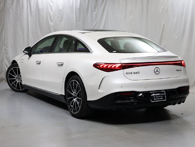 Certified Used 2023 MANUFAKTUR Diamond White Metallic Mercedes-Benz 580 image 9