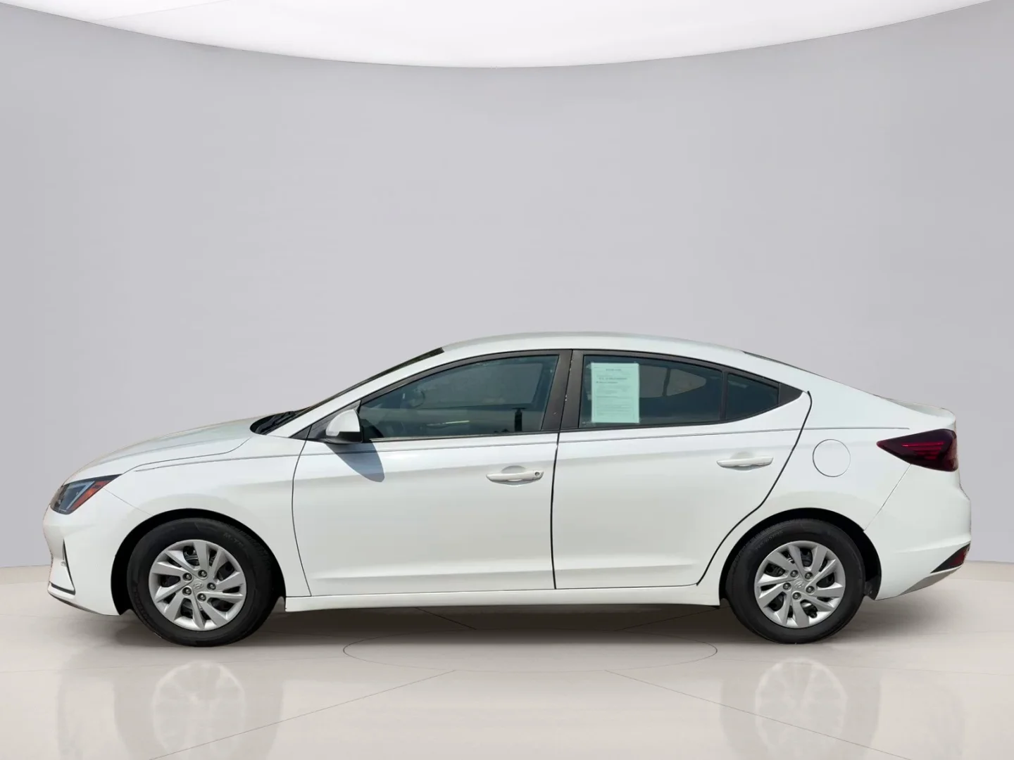 Used 2019 White Hyundai SE image 2