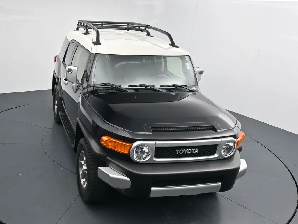 Used 2013 Black Toyota Base image 9
