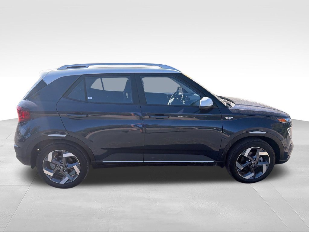 Used 2025 White Hyundai Limited image 6