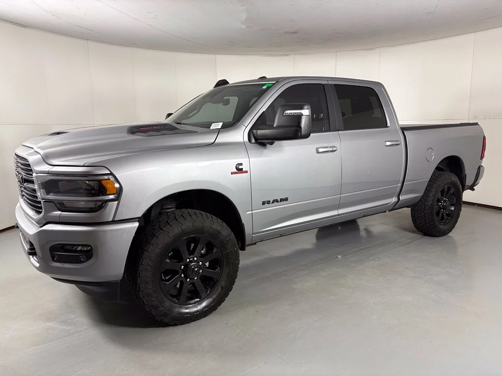 Used 2024 Silver Ram Laramie image 5
