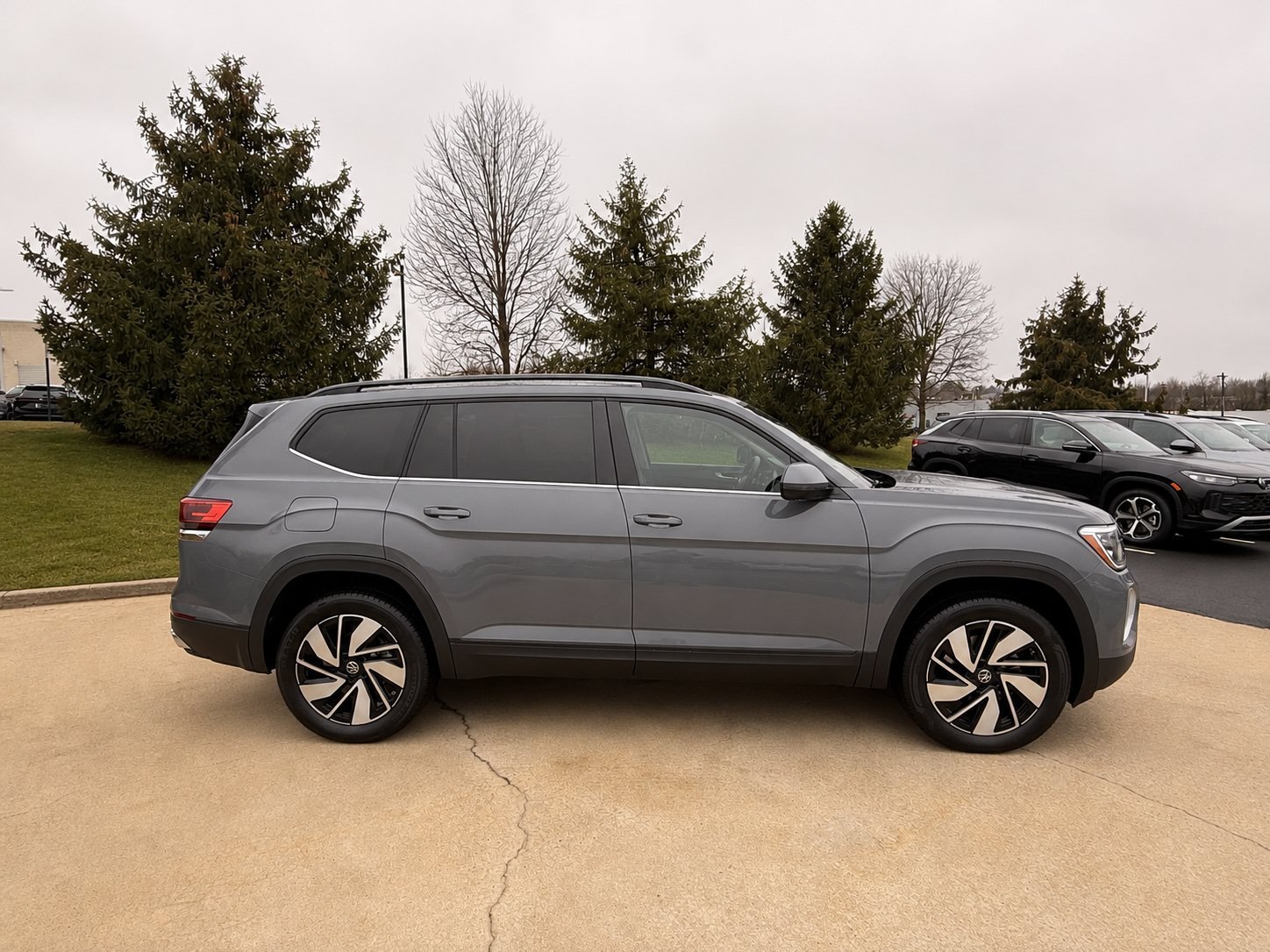 2026 Volkswagen Atlas SE w/Tech - Photo 16