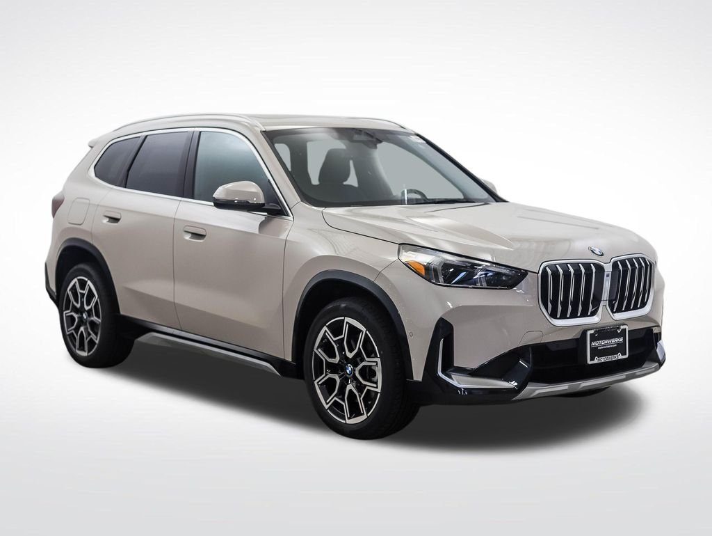 Used 2026 Gray Metallic BMW xDrive28i image 7