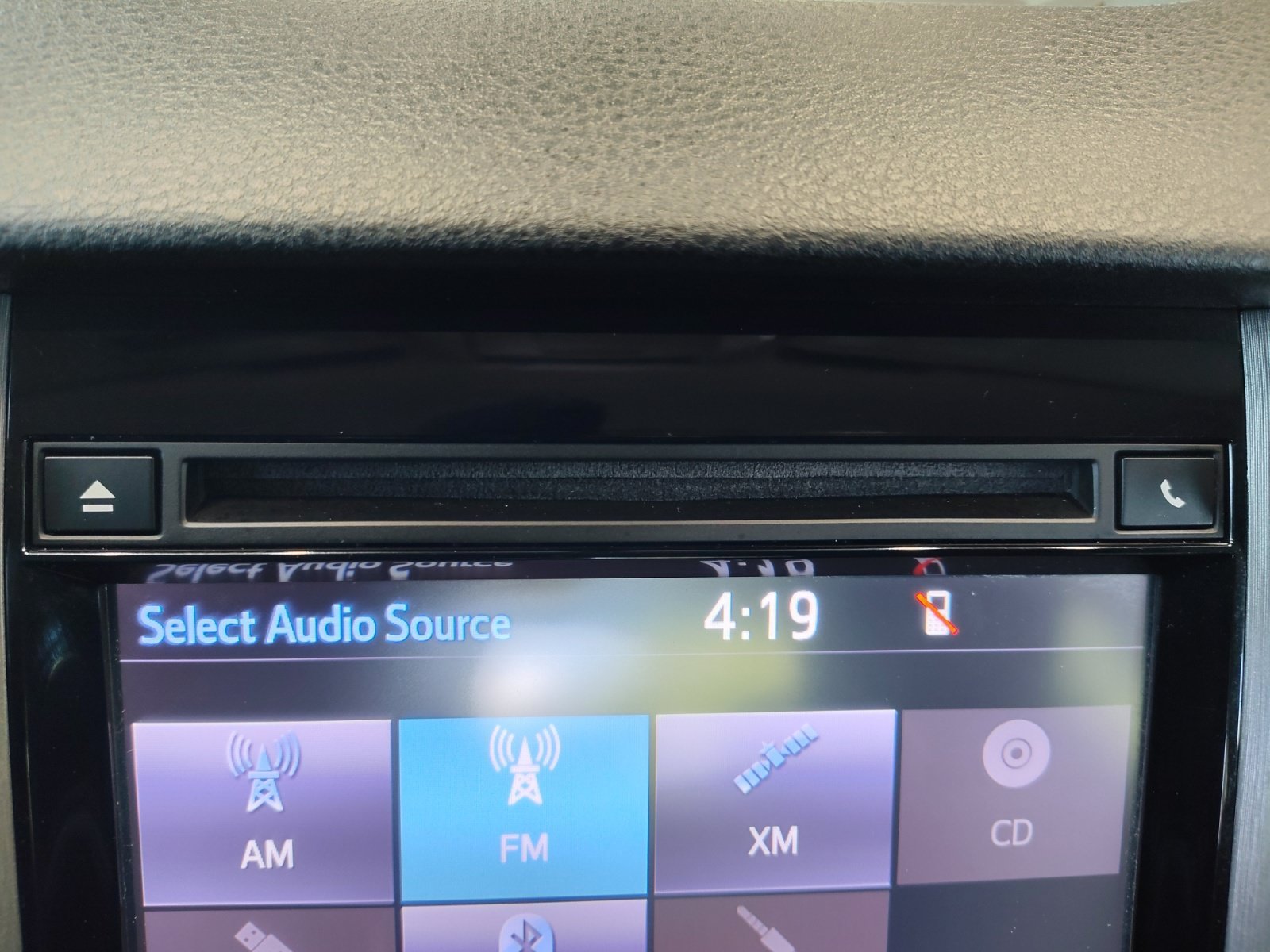 Used 2014 Silver Sky Metallic Toyota SR5 image 29