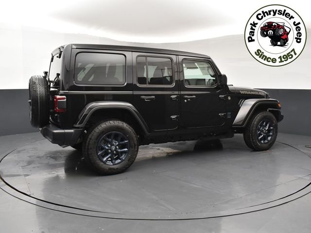 New 2026 Black Clear-Coat Exterior Paint Jeep 85th Anniversary Edition image 6