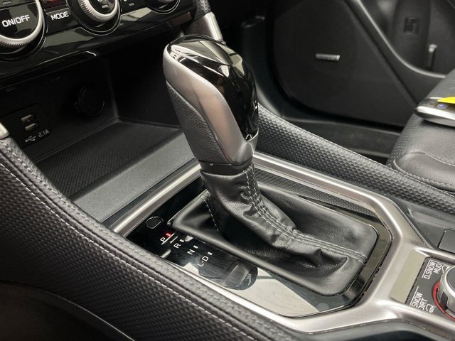 Used 2020 Crystal White Pearl Subaru Limited image 30
