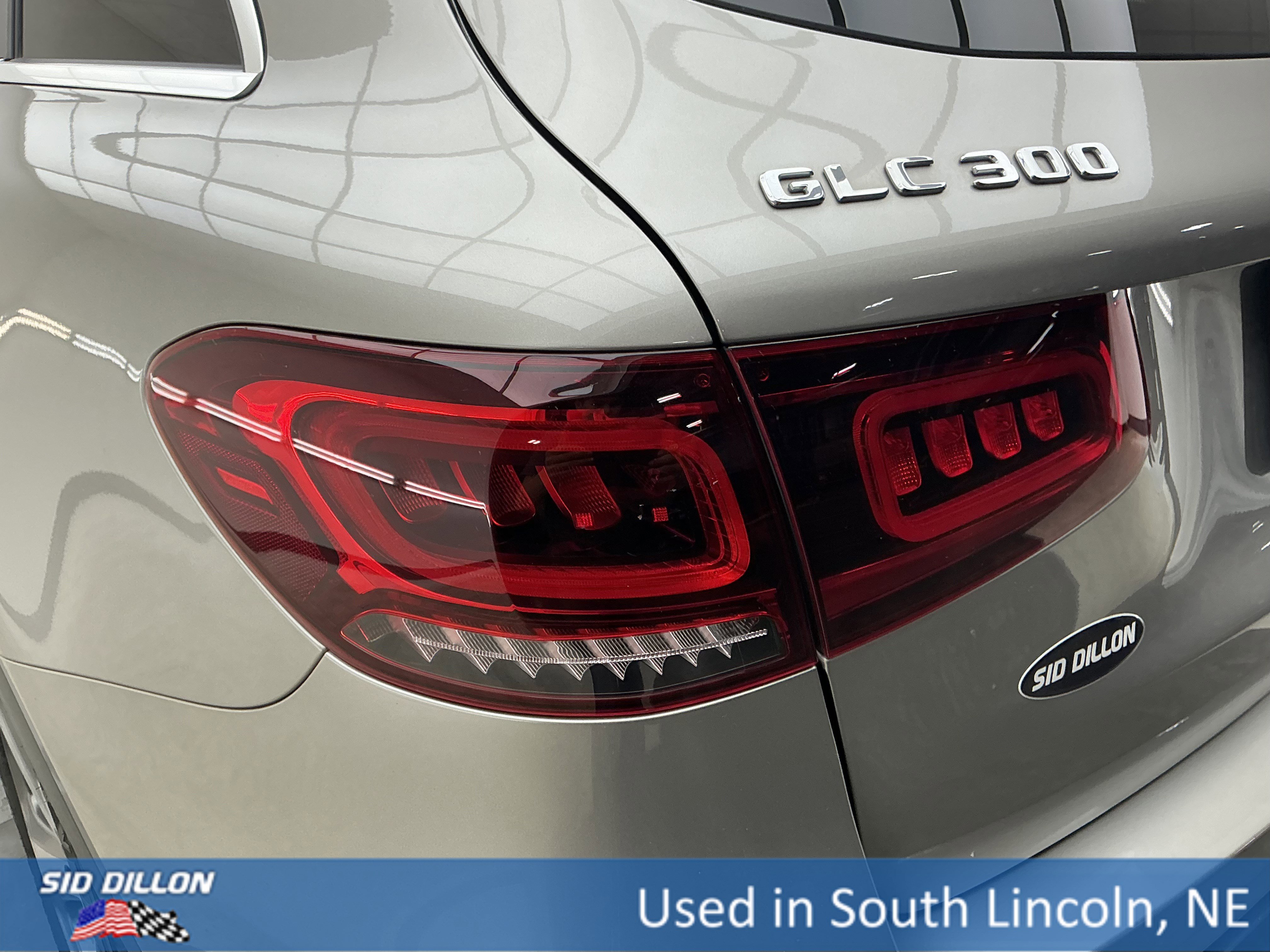 Used 2022 Silver Mercedes-Benz GLC 300 image 22