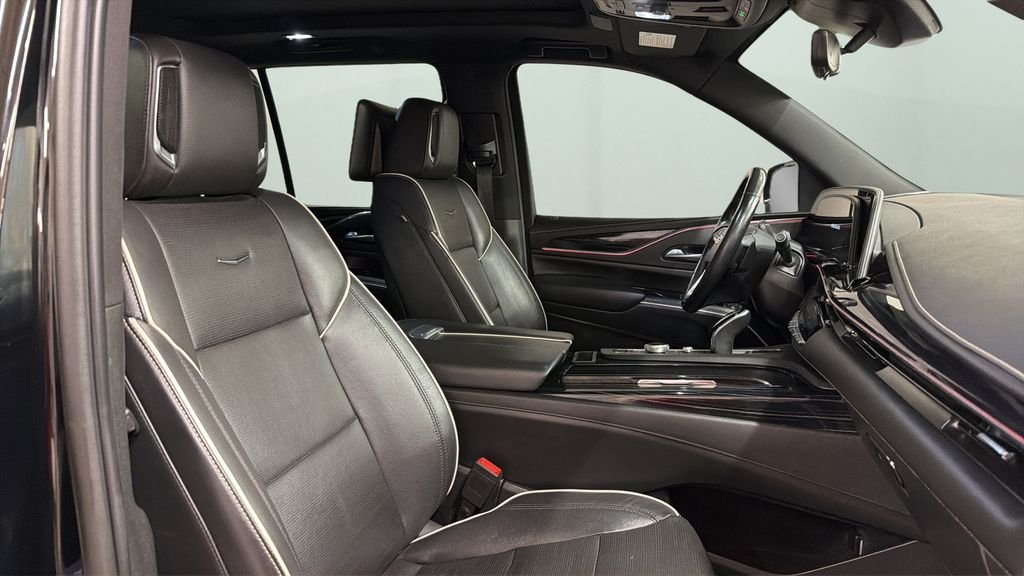 Used 2023 Black Cadillac Sport image 9