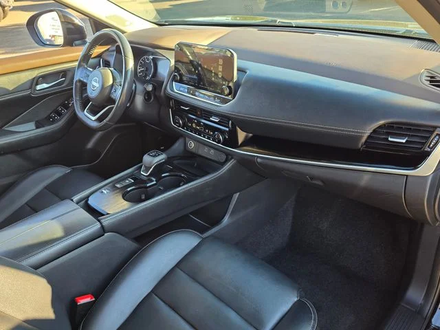 Used 2023 Black Nissan SL image 9