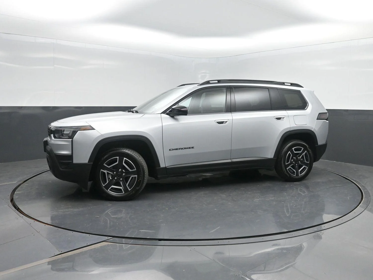 New 2026 Silver Zynith Clear-Coat Exterior Paint Jeep Laredo image 42